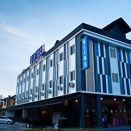 Nah Hotel Skudai Exterior photo