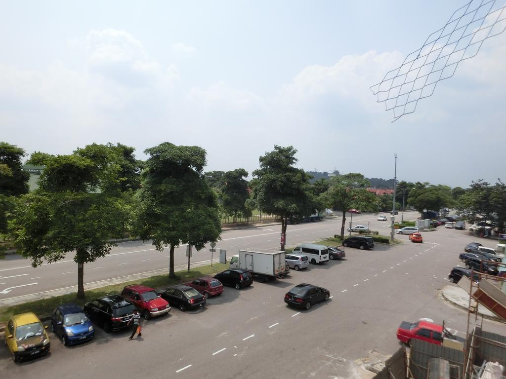 Nah Hotel Skudai Exterior photo